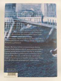 Kartanon tiellä : historiallinen romaani vuosilta 1887-1917