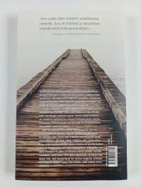 Kourallinen tabuja : kertomuksia itsemurhasta