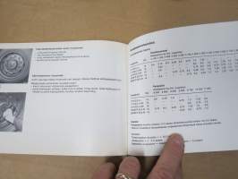Mercedes-Benz ATEGO 970 - 976 Pikaopas -käyttöohjekirja