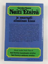 Neiti Etsivä ja smaragdisilmäinen kissa