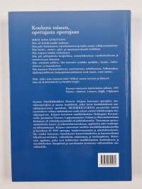 Suomen musiikkiluokkien historia : musiikkiluokkatoimintaa 50 vuoden ajalta (signeerattu, tekijän omiste)