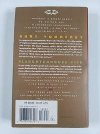 Slaughterhouse Five or The children&#039;s crusade : a duty-dance with death