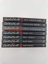 Agatha Christie -paketti (7 kirjaa) : Varjossa auringon alla ; Aikataulukon arvoitus ; Roger Ackroydin murha ; Kurpitsajuhla ; Neljä suurta ; Kortit pöydällä ; Ko...