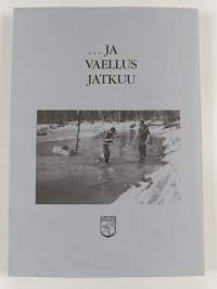 Viiden vuosikymmenen vaellus : Tunturilatu 1946-1996