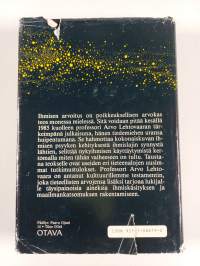 Ihmisen arvoitus : evoluutiopsykologian ihmiskuva