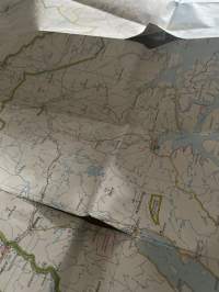 Autoilijan tiekartta / bilistens vägkarta / Motoring road map / Auto-Strassenkarte 1981 : 800 000 - Suomi ja Pohjois-Kalotti - Finland och Nordkalotten / Finland