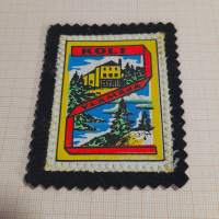 Koli -kangasmerkki / matkailumerkki / hihamerkki / badge pohjaväri  vmusta