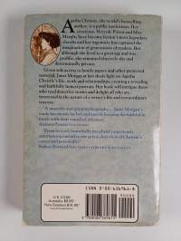 Agatha Christie : a biography
