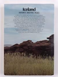 Iceland : nature&#039;s meeting place : a wildlife guide
