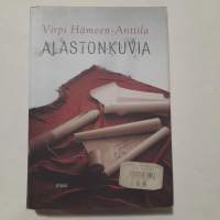 Alastonkuvia : triptyykki