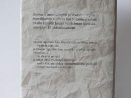 Istun tässä, ihmettelen - Valitut runot