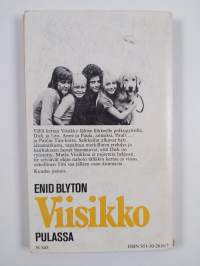 Viisikko pulassa