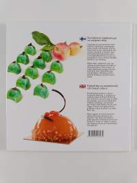 Bakery à la carte with recipes : 100 vuotta suomalaista leipää = 100 years of Finnish bread
