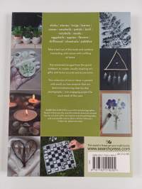 52 Nature Craft Projects