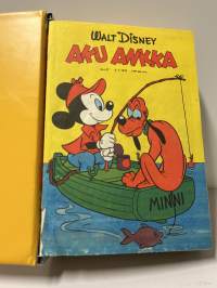 Aku ankka 1978 vuosikerta. Pääsääntöisesti loistokuntoinen, mutta muutama pieni taitos ja no 27 pieni repeämä kannen alaosassa.