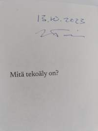 Mitä tekoäly on? (signeerattu)