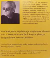 Lasikaupunki, Aaveita, Lukittu huone