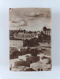 The Holy Bible : Holy Land Pictorial Edition