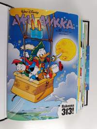 Aku Ankka vuosikerta 2018 + joulumanteli