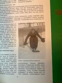 Lätkässä lätkään