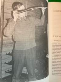 Asevarikko 6