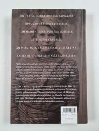 Taivaalta tippuvat asiat