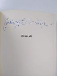 Paha paha tyttö (signeerattu)