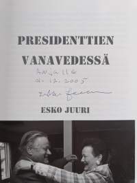 Presidenttien vanavedessä (signeerattu, tekijän omiste)