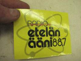 Radio Etelän Ääni 88.7 -tarra