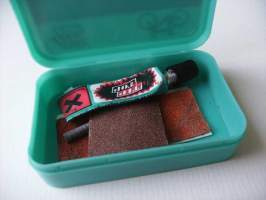 Rema Tip Top  Paikkarasia  -   vajaa tuotepakkaus muovia   5x8x2  cm