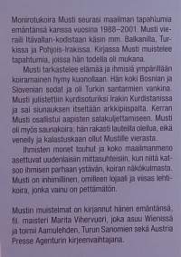 Musti, maailmankansalainen. Erään lehtikoiran muistelmia. ( Koira-aiheiset, eläinaiheiset, matkakertomukset, muistelmat )