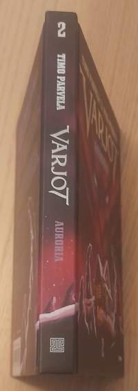 Varjot 2. Auroria