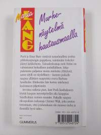 Murhenäytelmä hautausmaalla : salapoliisiromaani