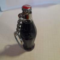 Coca-Cola  Avaimenperä, täysi lasipullo