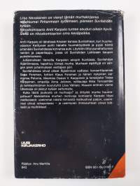 Punainen hattu : jännitysromaani