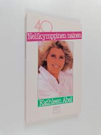 Nelikymppinen nainen