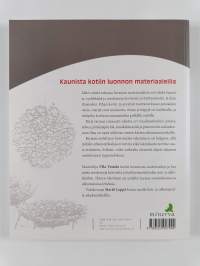 Tikkuja ristiin : kaunista kotiin luonnon materiaaleilla