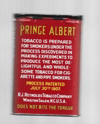 Prince Albert Crimp Cut pipe and cigarette tobacco  - tyhjä tupakka-aski tupakkarasia peltiä  8x11x2 cm