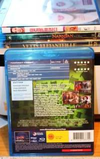 Blu-Ray - Liisa Ihmemaassa, 2010. Tekstitetty suomeksi. 2 versiota: suomeksi puhuttu/englanninkielinen suomeksi tekstitetty