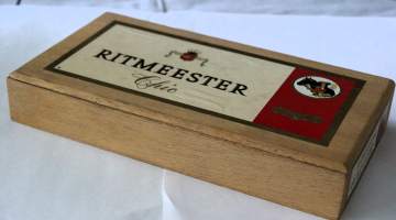 Ritmeester Chic - sikarilaatikko puuta 21x12x3,5 cm