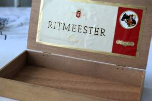 Ritmeester Chic - sikarilaatikko puuta 21x12x3,5 cm
