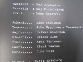 Seitsemän veljestä Turun Kaupunginteatteri -ohjaaja Kalle Holmberg, näyttelijät mm. Esko Salminen, Vesa-Matti Loiri, Heikki Kinnunen, Ilari Paatso -käsiohjelmakirja