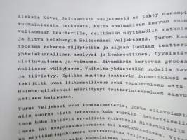 Seitsemän veljestä Turun Kaupunginteatteri -ohjaaja Kalle Holmberg, näyttelijät mm. Esko Salminen, Vesa-Matti Loiri, Heikki Kinnunen, Ilari Paatso -käsiohjelmakirja