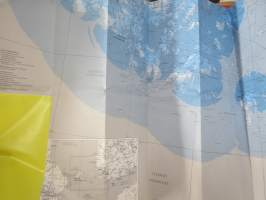 Karttakeskus / Radiolinja GT-kartat / peittoaluekartat GSM 950 verkolle + kartat 1, 3-17 + GSM Autolijan tiekartta + NMT 900 kartta -sarja laatikossa