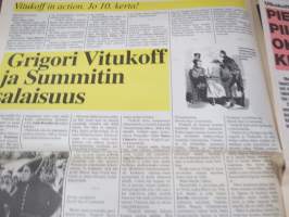 Vappuneekeri 1996 -vappulehti, Turun Sanomalehtimiesyhdistys vappujulkaisu, sis. Reijo Mäki novelli - Vares ja joulun ihme