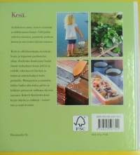Kotilieden kesäkirja - herkkuja, käsitöitä, kesäpuuhaa