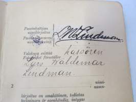 Suomi - Finland Lars Waldemar Lindman, matkapassi / passi nr 3034, 23.8.1920, ulkomaille, erittäin runsaasti leimoja &amp; leimamerkkejjä, lisälehti Saksaan yms.