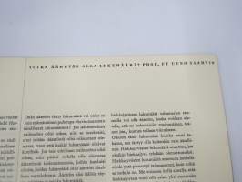 Teekkari 1961 nr 2, Galaksit, Uuno Saarnio - voiko äänetön olla lukumäärä?, Seppo Heikinheimo - Tractatus Electronicus Tempestivus, Aviaattoreiden heimo, ym.