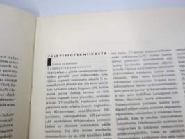 Teekkari 1961 nr 4 sis. mm. seur. artikkelit / mainokset;  Jaakko Pakkasvirta &amp; Jukka Sipilä - Televisioilmaisu, Pekka Auterinen - Televisiotekniikasta...