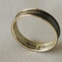 Hopeinen Ilmapuolustus sormus - tehty &quot; Kullan vaihtosormus&quot; 1940 mallin mukaan ja myyty sotaveteraanien hyväksi 2000-luvun alkupuolella -sormus 18 mm hopeaa 925